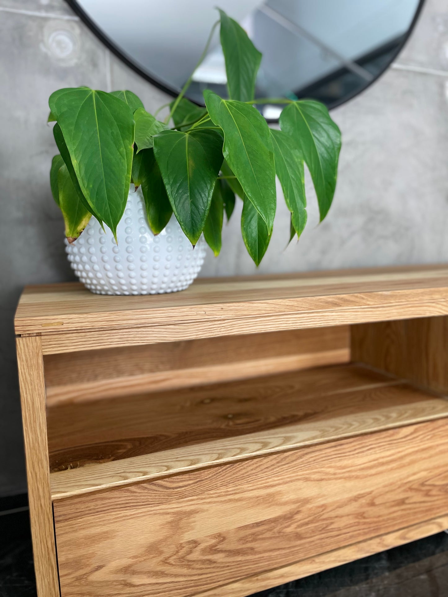 Ruth TV Unit