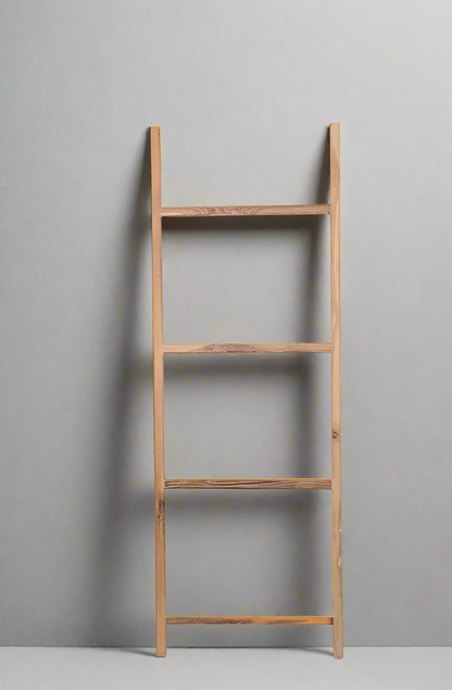 Hannah Ladder Hanger