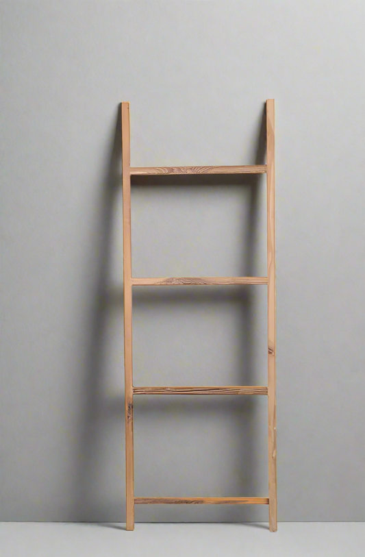 Hannah Ladder Hanger