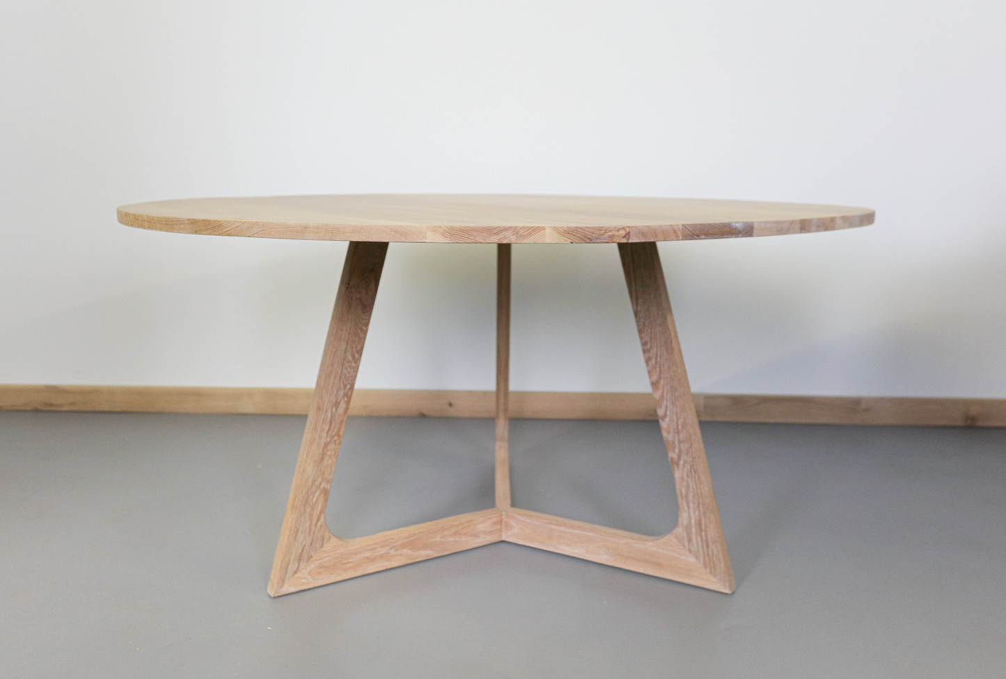 Grace Dining Room Table