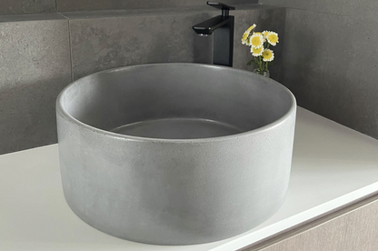 Luna Basin